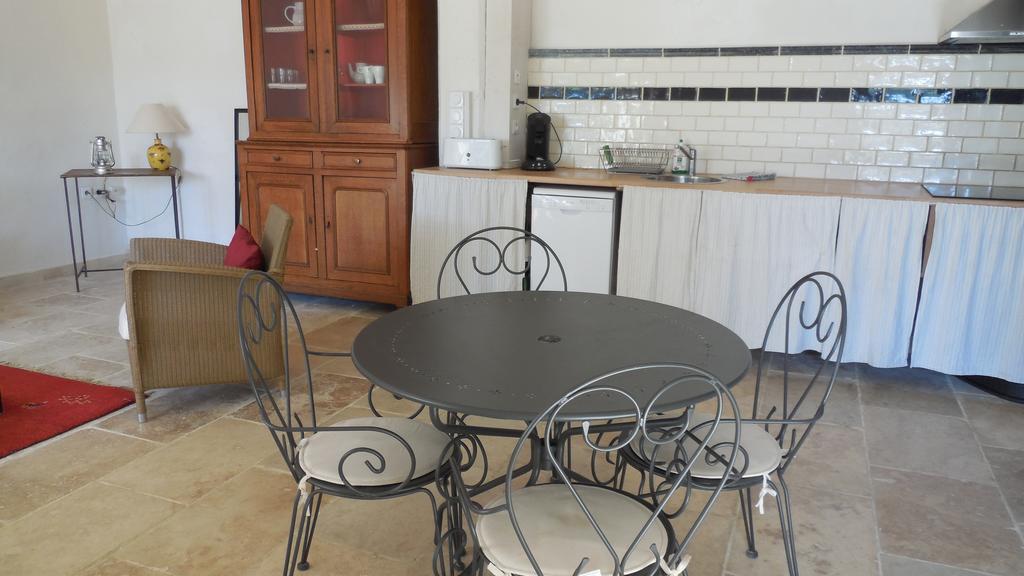 Domaine De Rochegude Villa Avignon Room photo